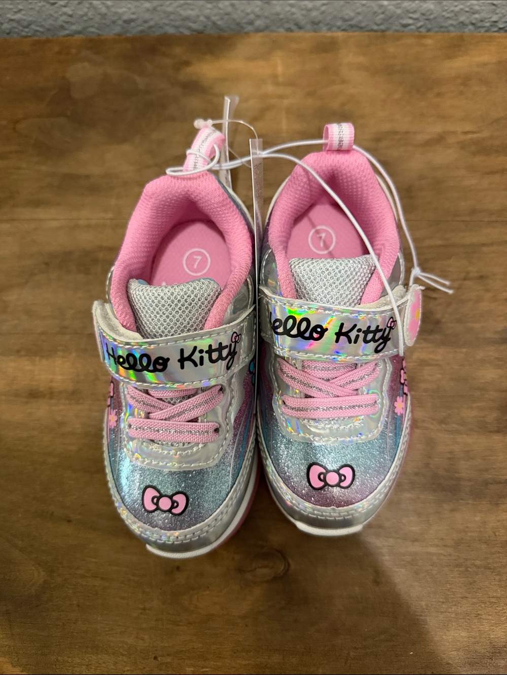 Hello Kitty Pink Holographic Light-Up Kids Sneakers size 7 - Picture 2 of 7